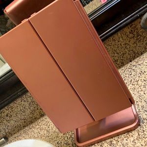 Lighted make up mirror with tray